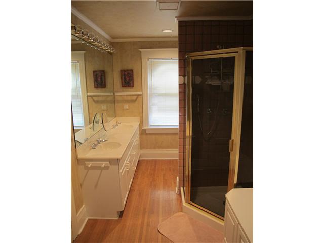 336 Berkeley Street Rochester, NY 14607 - Photo 13 of 16 Master Bath/Spa