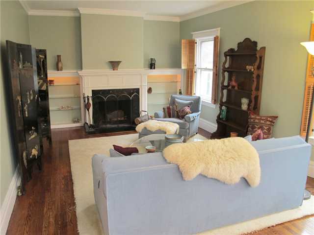 336 Berkeley Street Rochester, NY 14607 - Photo 3 of 16 Living Room