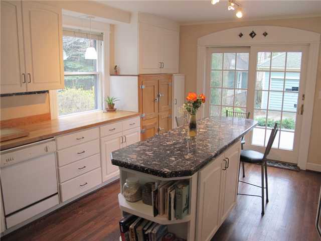 336 Berkeley Street Rochester, NY 14607 - Photo 6 of 16 Kitchen