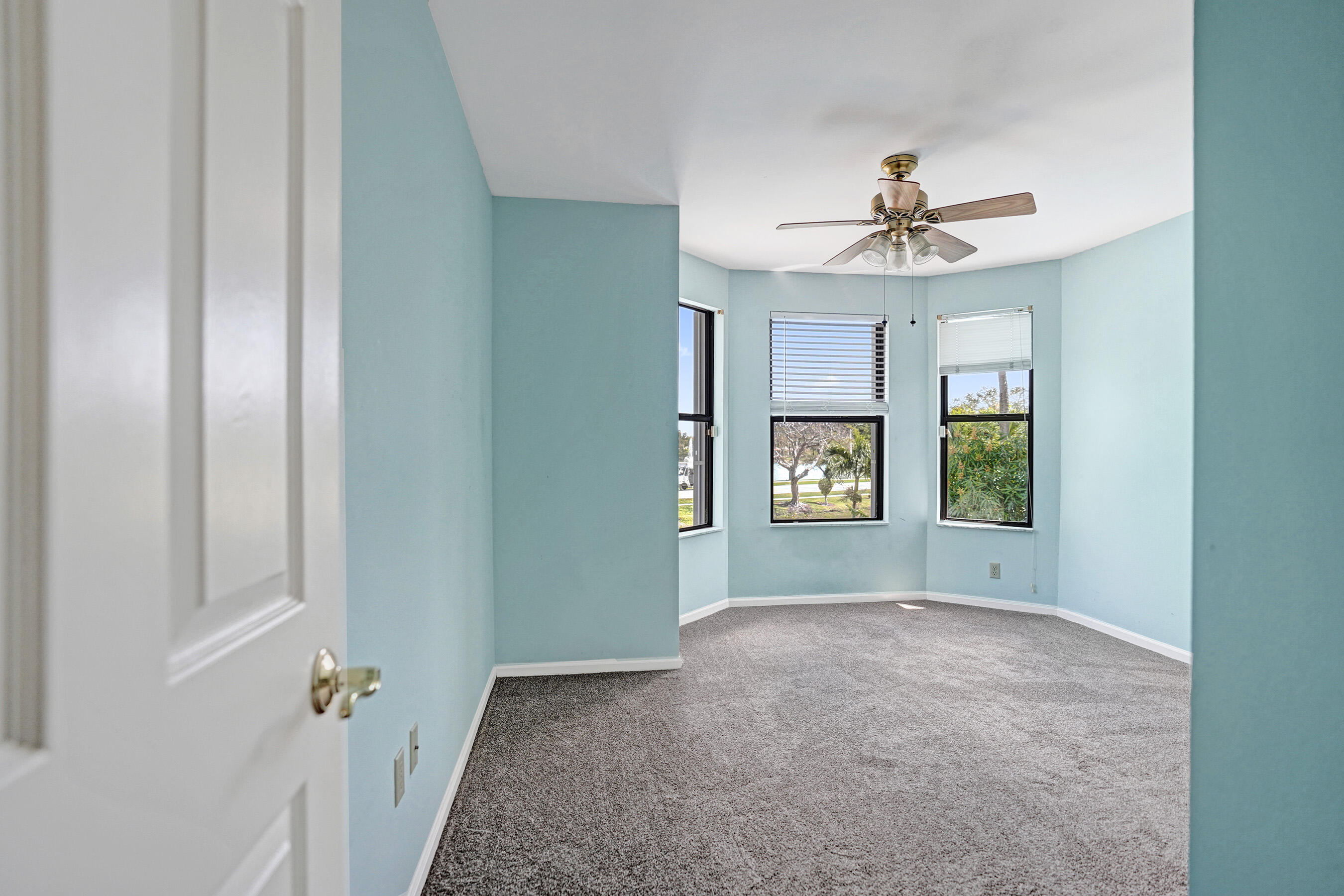 10732 Sea Cliff Circle Boca Raton, FL 33498 - Photo 17 of 31 Pool side Guest room