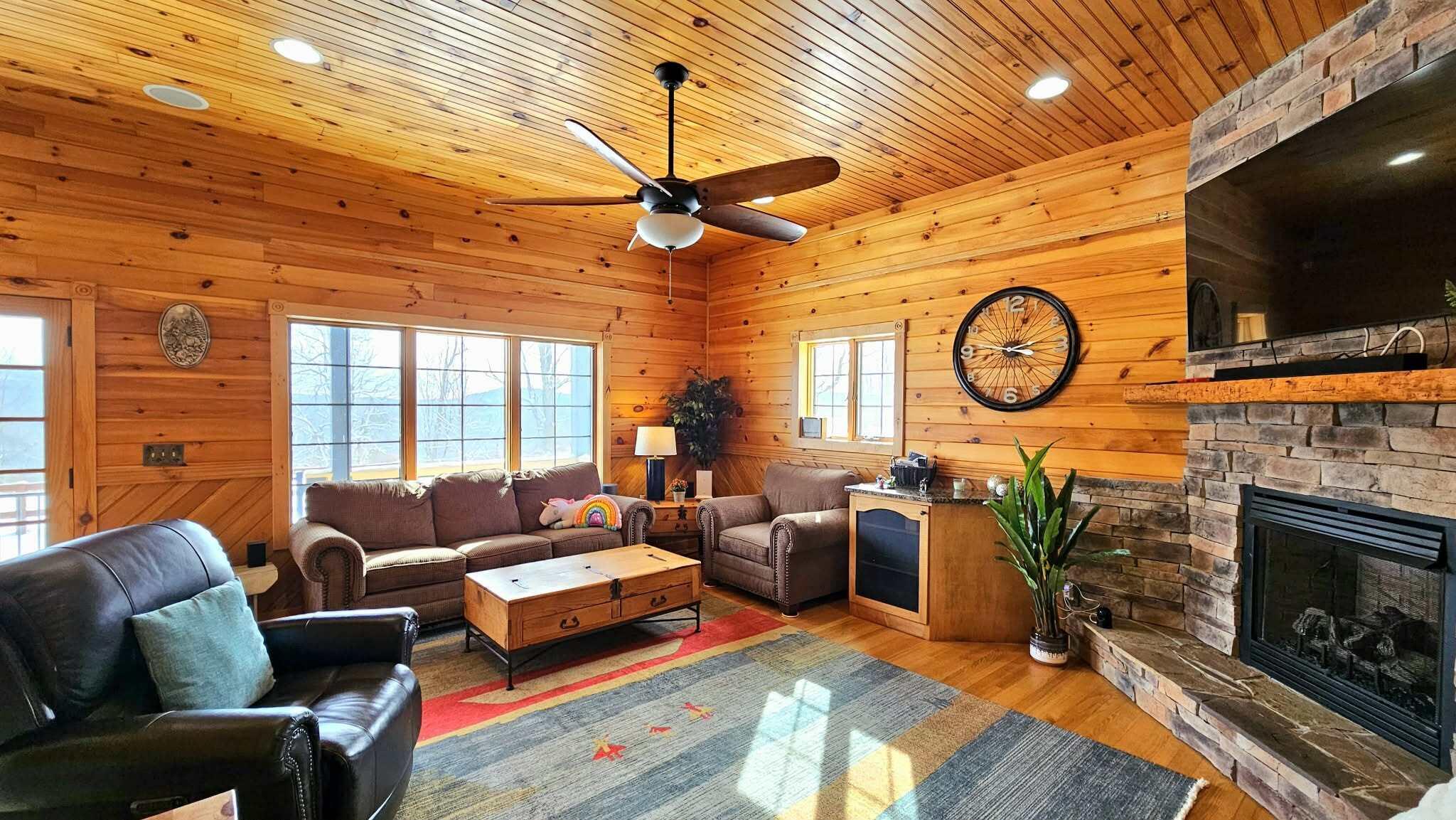 684 Headwaters Road Slatyfork, WV 26291 - Photo 15 of 69 2nd floor living room;