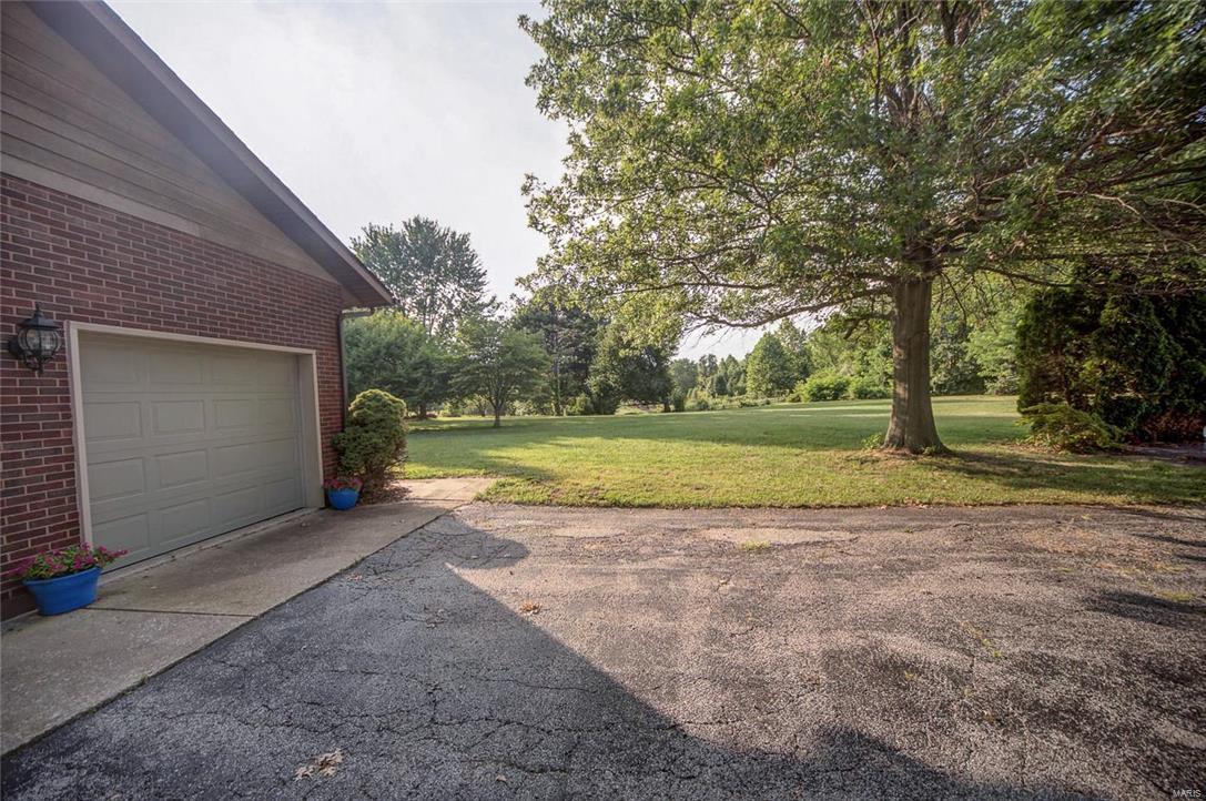 6101 Town Hall Road Belleville, IL 62223 - Photo 30 of 66 Gallery Image 30