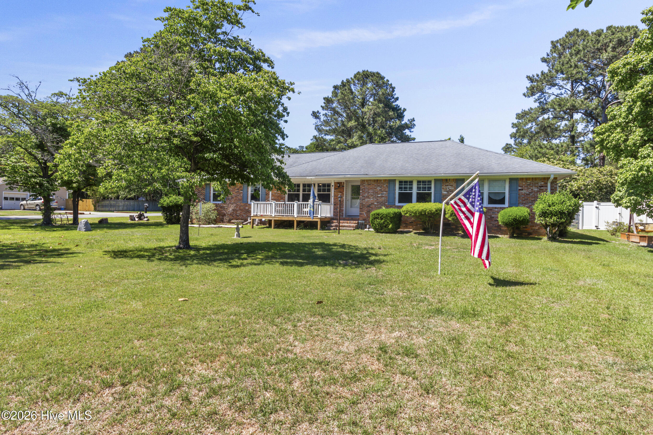 312 Rockledge Road New Bern, NC 28562 - Photo 2 of 44 27_img_5822