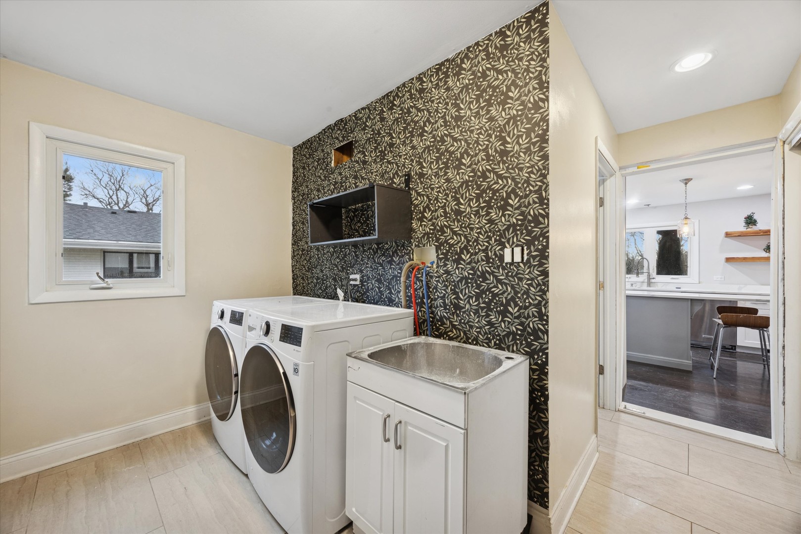 365 61st Street Willowbrook, IL 60527 - Photo 13 of 18 a utility room with dryer and washer