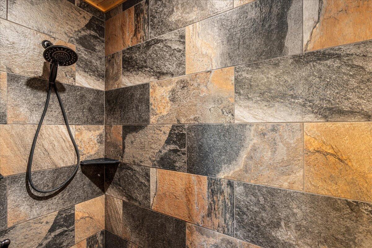 205 Holder Cemetery Road Tellico Plains, TN 37385 - Photo 14 of 43 ML Shower