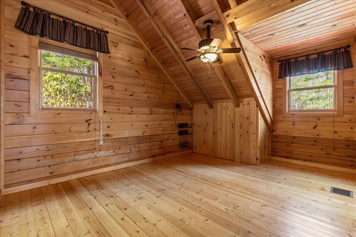 205 Holder Cemetery Road Tellico Plains, TN 37385 - Photo 18 of 43 Upsatirs Bedroom