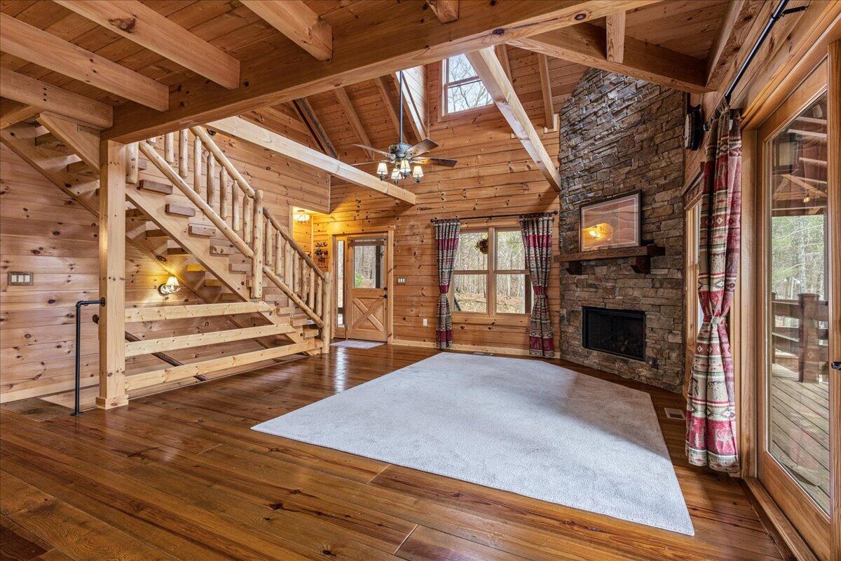 205 Holder Cemetery Road Tellico Plains, TN 37385 - Photo 7 of 43 living room