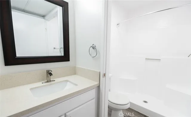 $3,200 | 4406 Cahuenga Boulevard, Unit 209, Toluca Lake, CA 91602