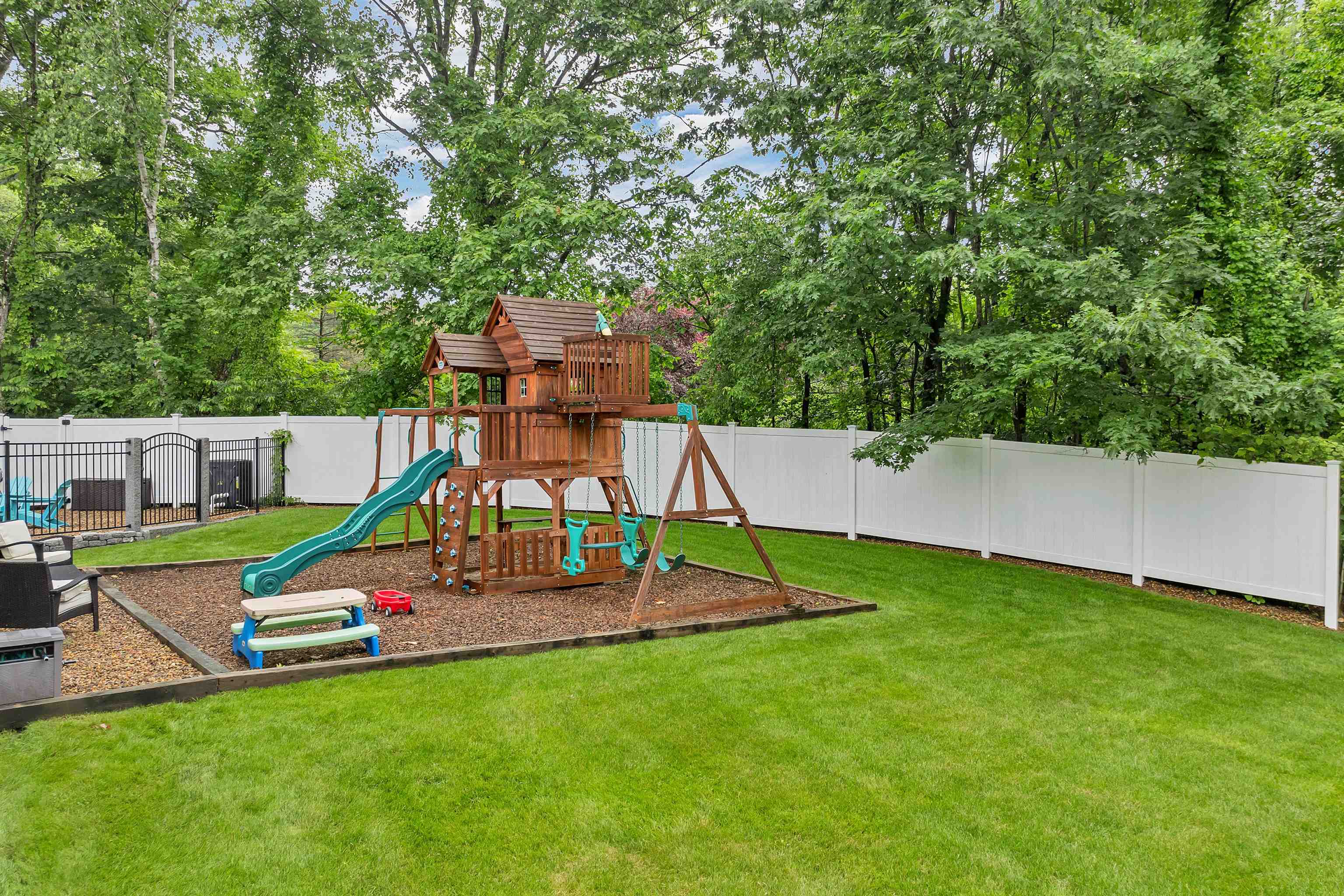 142 Flint Road Candia, NH 03034 - Photo 16 of 60