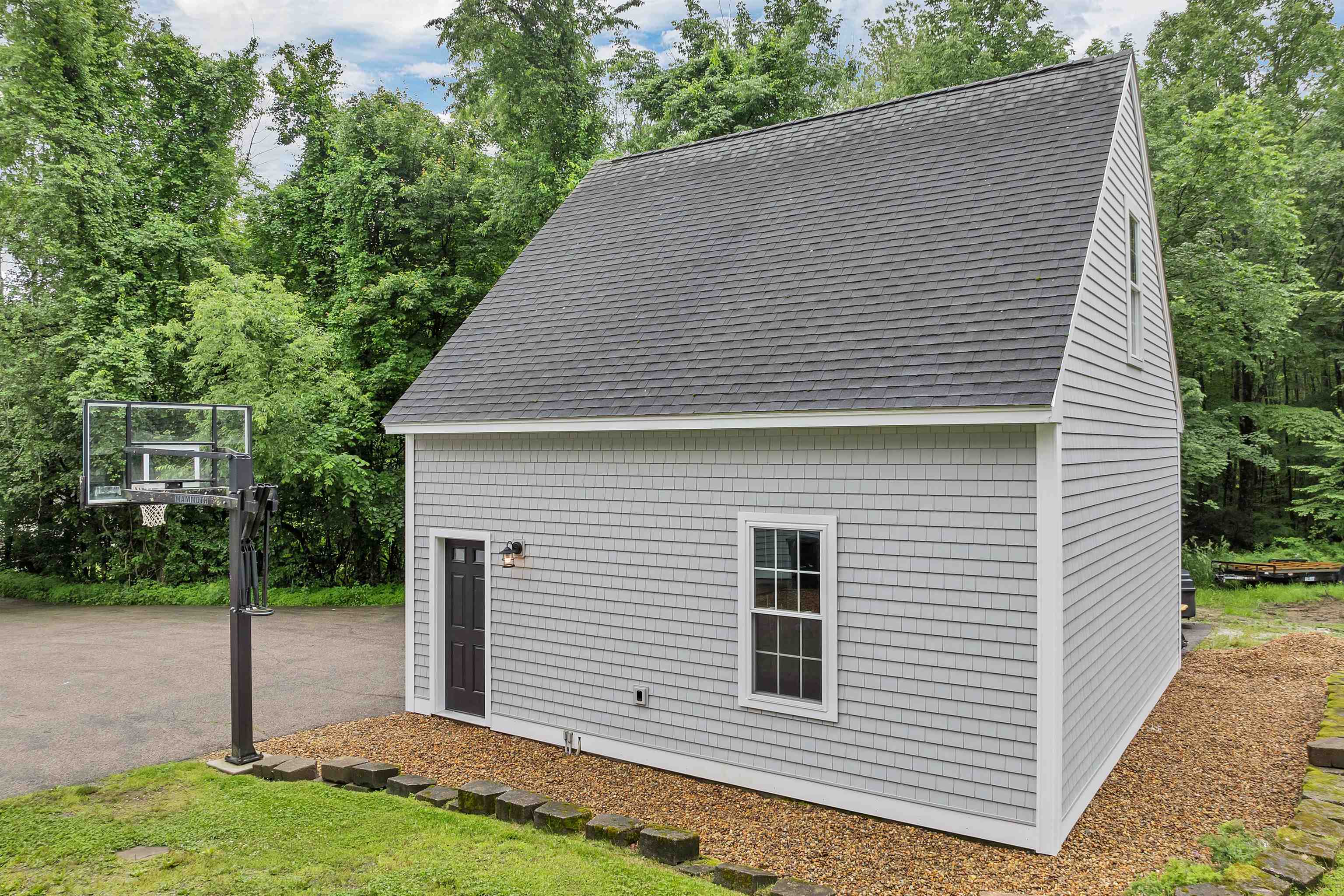 142 Flint Road Candia, NH 03034 - Photo 17 of 60