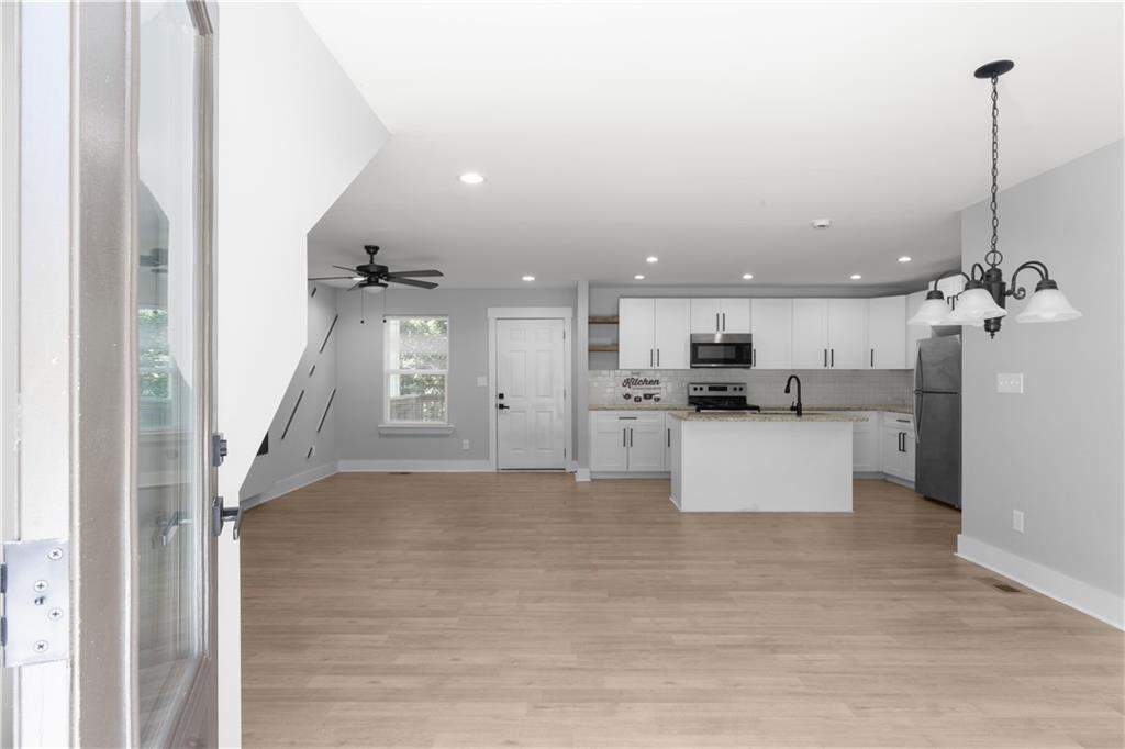 2381 Highpoint Road Snellville, GA 30078 - Photo 7 of 51 Gallery Image 7