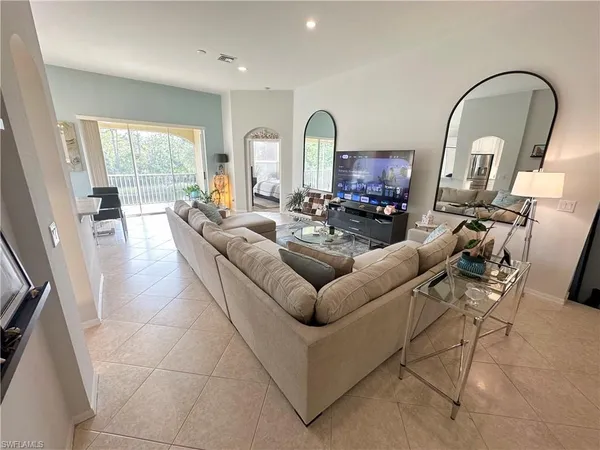 $3,950 | 23007 Lone Oak Drive, Estero, FL 33928