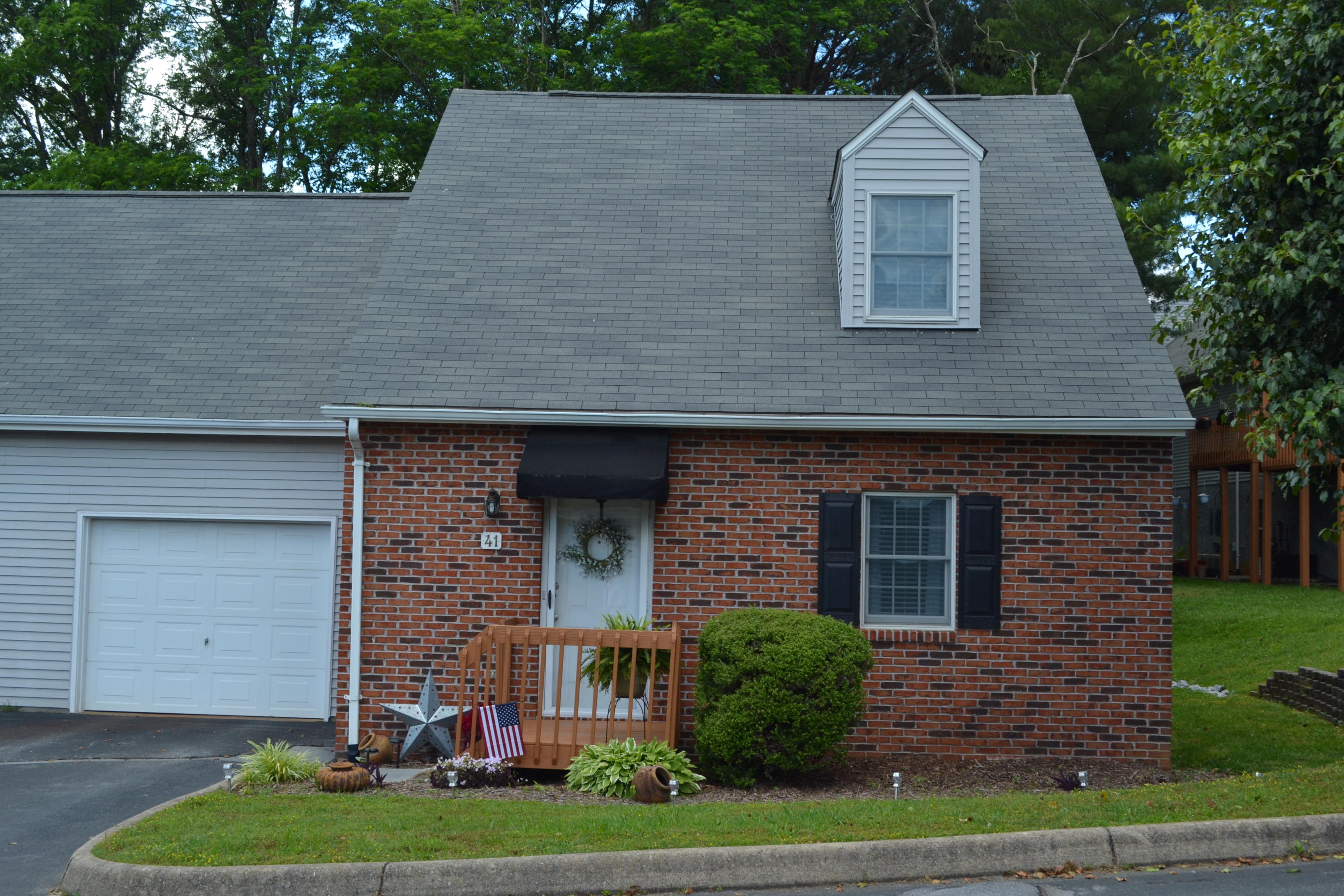 2700 Indian Ridge Road, Unit 41 Johnson City, TN 37604 - Photo 1 of 28 DSC_0032