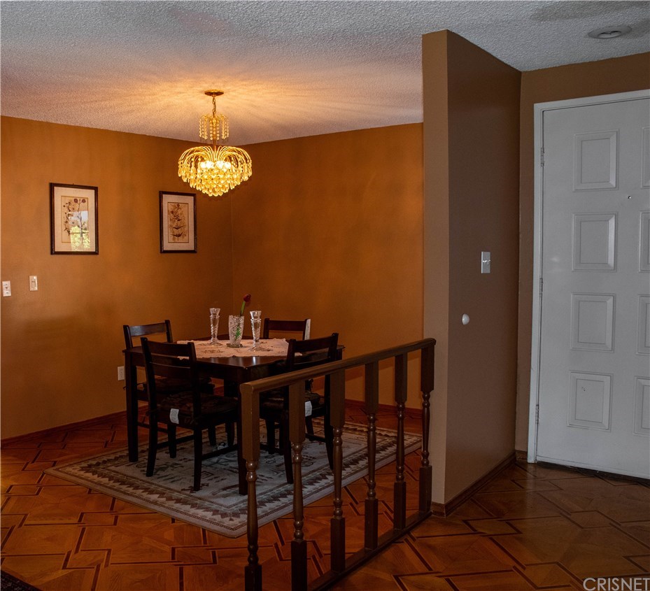 19700 Blythe Street Winnetka, CA 91306 - Photo 12 of 24