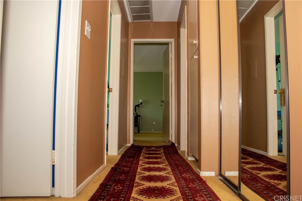 19700 Blythe Street Winnetka, CA 91306 - Photo 14 of 24