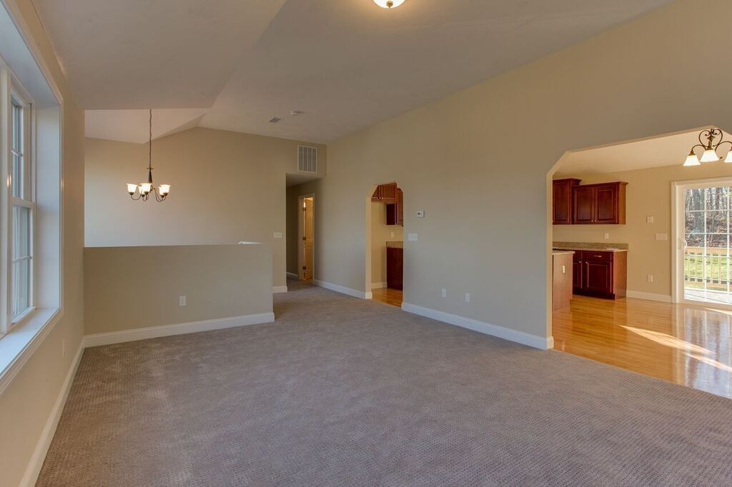 19 Ladybank Road Worcester, MA 01606 - Photo 5 of 28 Gallery Image 5