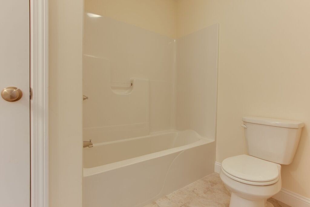 19 Ladybank Road Worcester, MA 01606 - Photo 10 of 28 Gallery Image 10