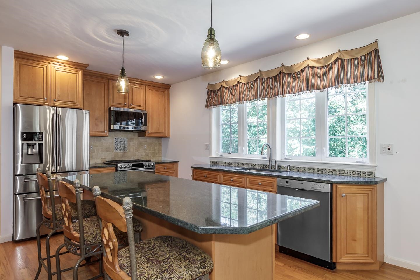 42 Partridge Road Windham, NH 03087 - Photo 5 of 40