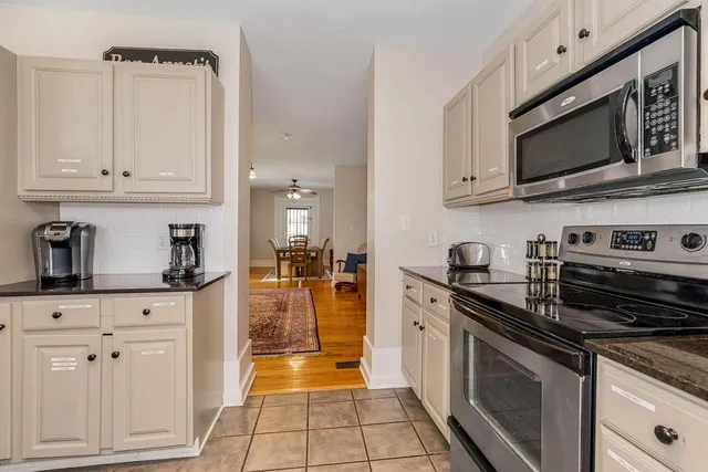 $525,000 | 3949 Warwick Boulevard, Kansas City, MO 64111