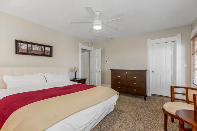 $525,000 | 3949 Warwick Boulevard, Kansas City, MO 64111