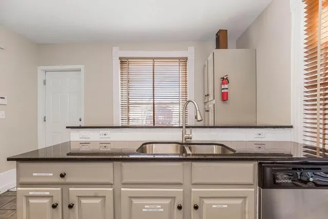 $525,000 | 3949 Warwick Boulevard, Kansas City, MO 64111