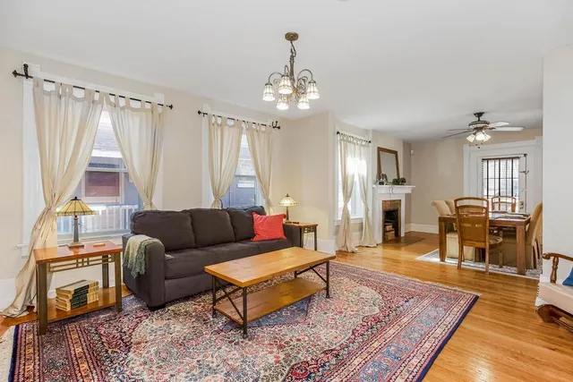 $525,000 | 3949 Warwick Boulevard, Kansas City, MO 64111