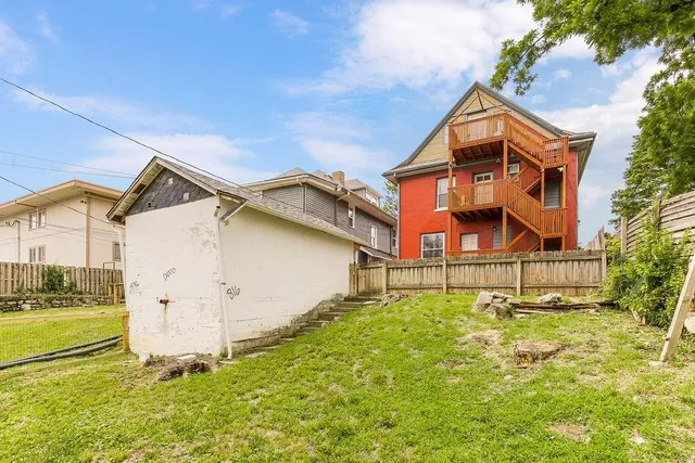 $525,000 | 3949 Warwick Boulevard, Kansas City, MO 64111