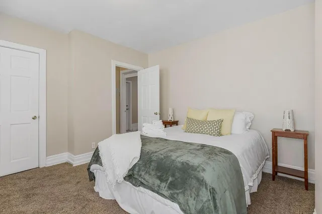 $525,000 | 3949 Warwick Boulevard, Kansas City, MO 64111