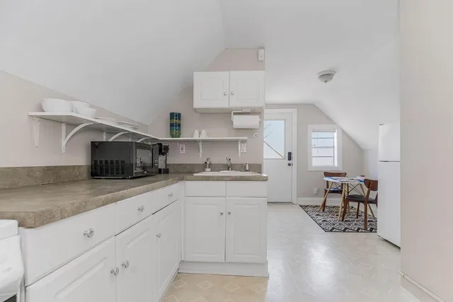 $525,000 | 3949 Warwick Boulevard, Kansas City, MO 64111