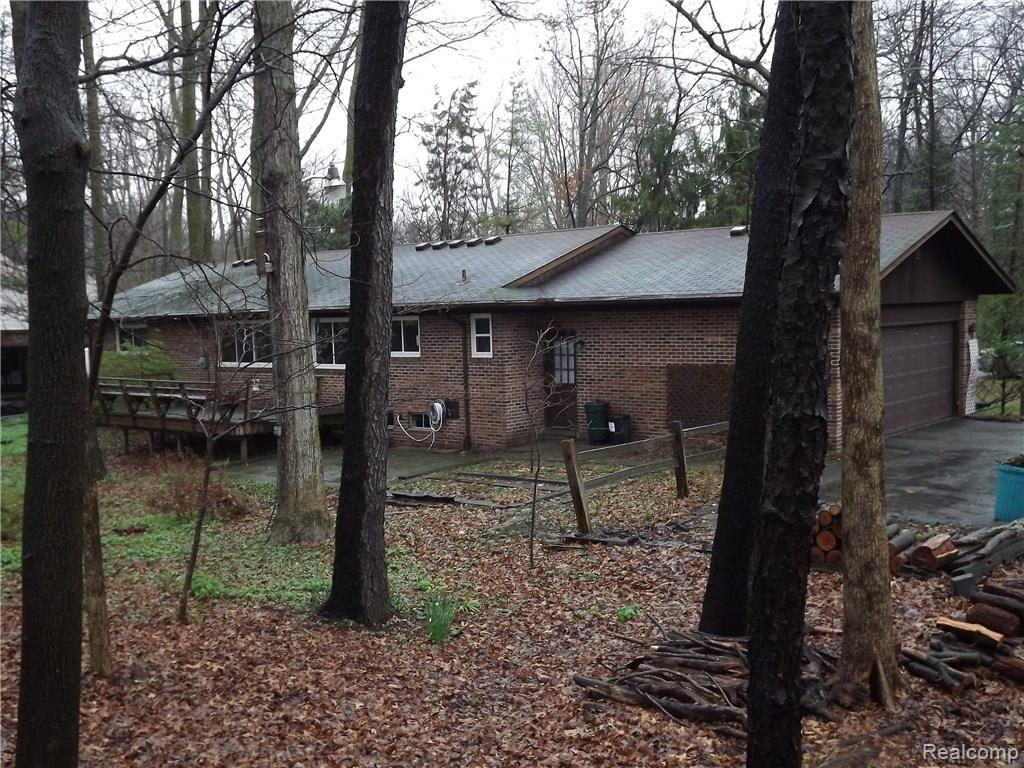 462 West Maryknoll Road Rochester Hills, MI 48309 - Photo 2 of 15