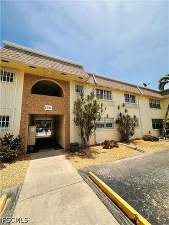 $1,200 | 4931 Vincennes Court, Unit 7, Cape Coral, FL 33904