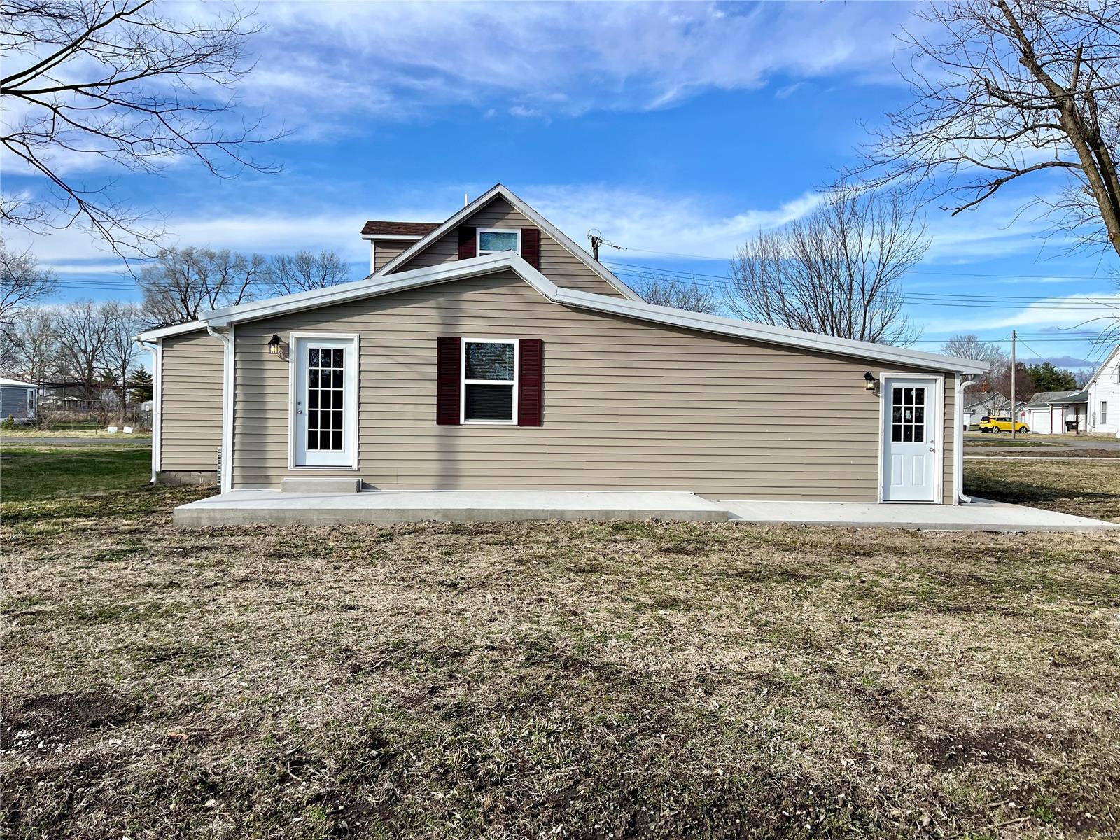 1009 Locust Carrollton, IL 62016 - Photo 7 of 27 Gallery Image 7