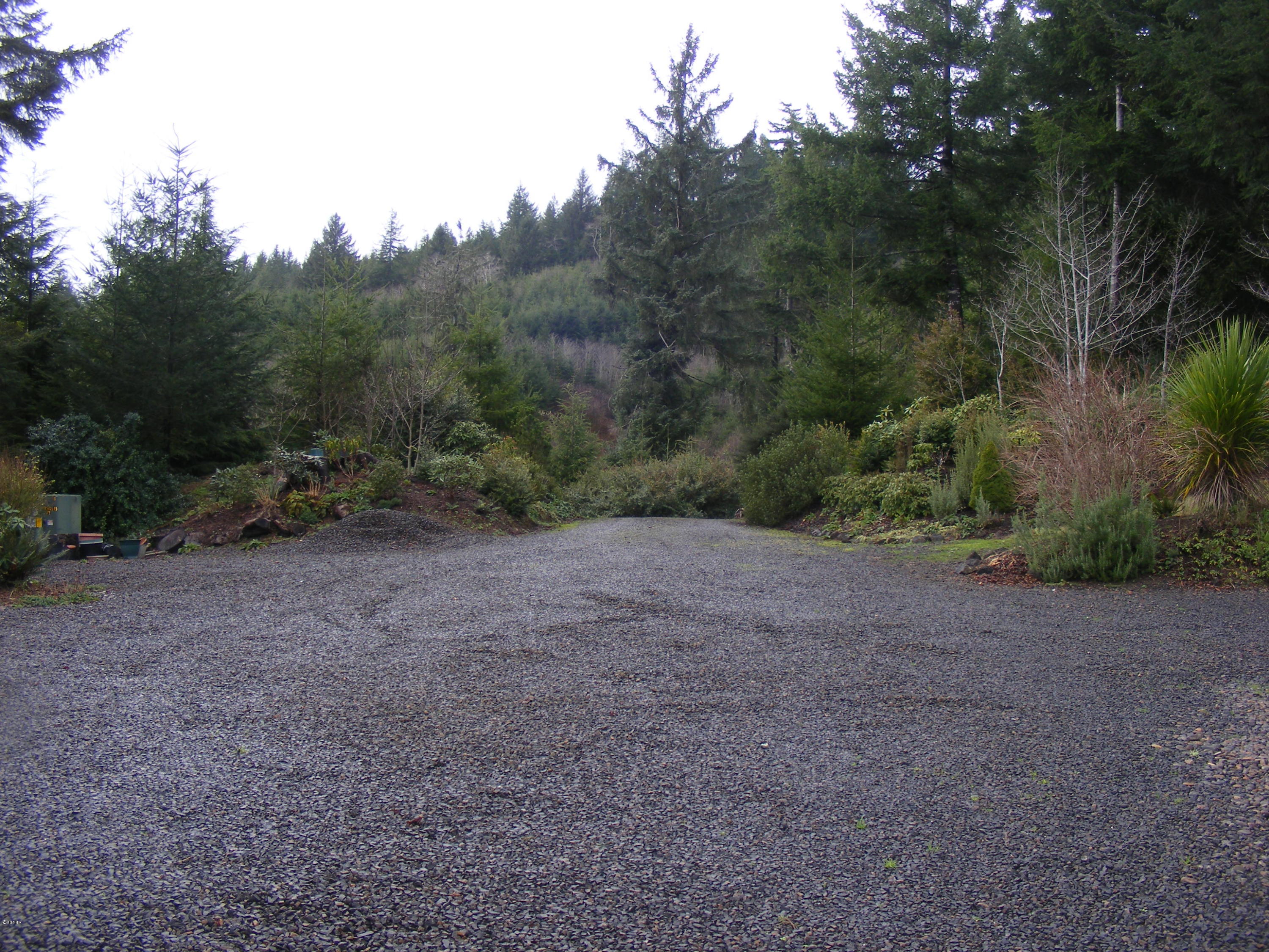 3988 North Bayview Road Waldport, OR 97394 - Photo 13 of 36 entry road