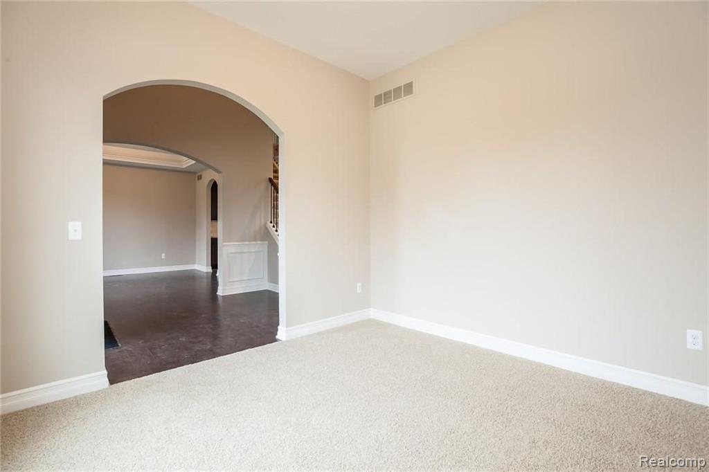 1154 Pembroke Drive Rochester Hills, MI 48307 - Photo 17 of 49