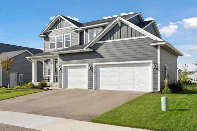 $765,000 | 10173 Arrowwood Trail, Woodbury, MN 55129