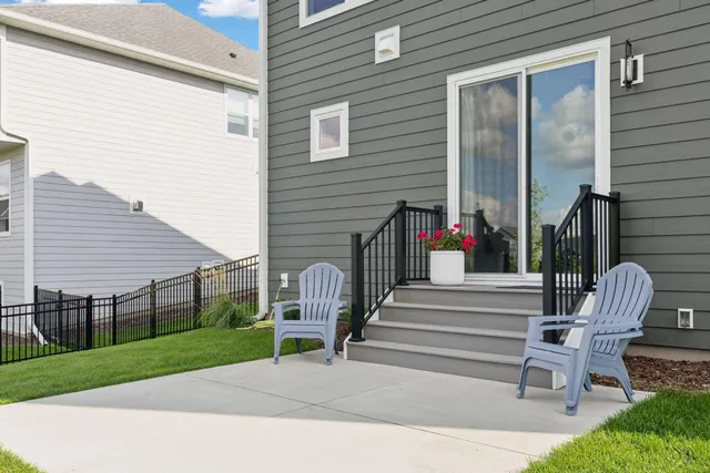 $765,000 | 10173 Arrowwood Trail, Woodbury, MN 55129