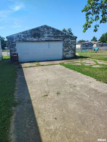 $70,500 | 1340 East Ash Street, Canton, IL 61520