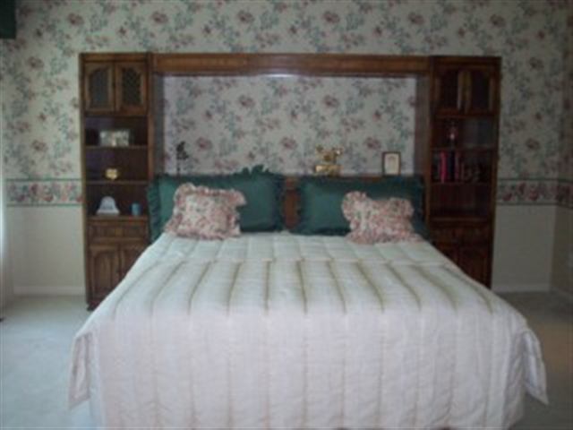 815 Garnet Court Rochester, MI 48306 - Photo 13 of 17 31006122-12.JPG