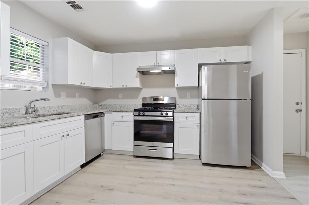 5038 Donnell Way Decatur, GA 30035 - Photo 11 of 36 Gallery Image 11