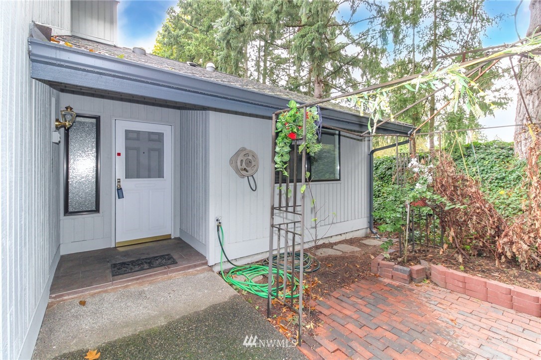 11556 Southeast 175th Street, Unit 24 Renton, WA 98055 - Photo 1 of 39 Gallery Image 1