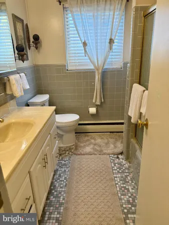 $2,500 | 637 22nd Street South, Arlington, VA 22202