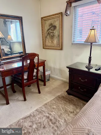 $2,500 | 637 22nd Street South, Arlington, VA 22202