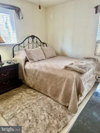 $2,500 | 637 22nd Street South, Arlington, VA 22202