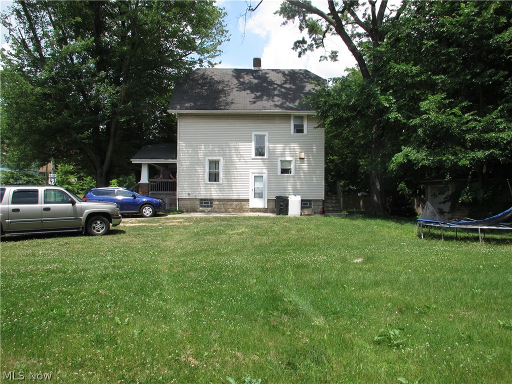 1343 Manchester Road Akron, OH 44307 - Photo 3 of 30