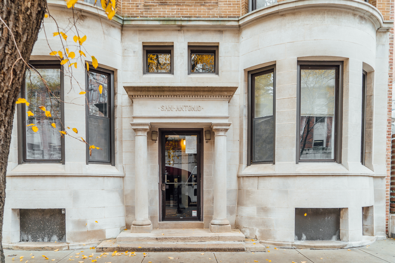10 West Chestnut Street, Unit 3 Chicago, IL 60610 - Photo 1 of 16