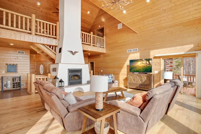 $1,250,000 | W5271 Southview Drive, Necedah, WI 54646