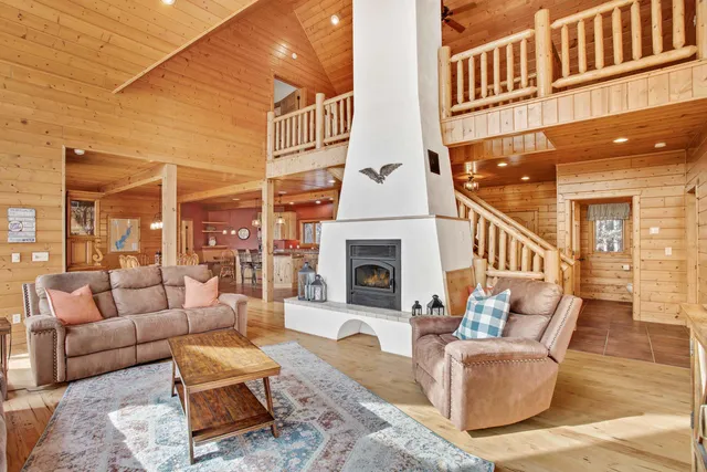 $1,250,000 | W5271 Southview Drive, Necedah, WI 54646