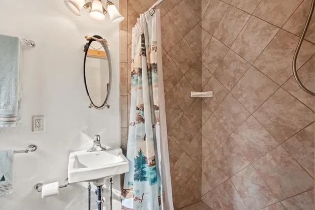 $1,250,000 | W5271 Southview Drive, Necedah, WI 54646