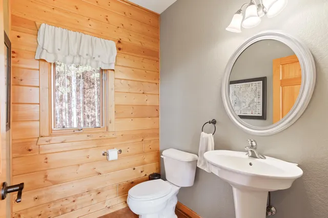 $1,250,000 | W5271 Southview Drive, Necedah, WI 54646