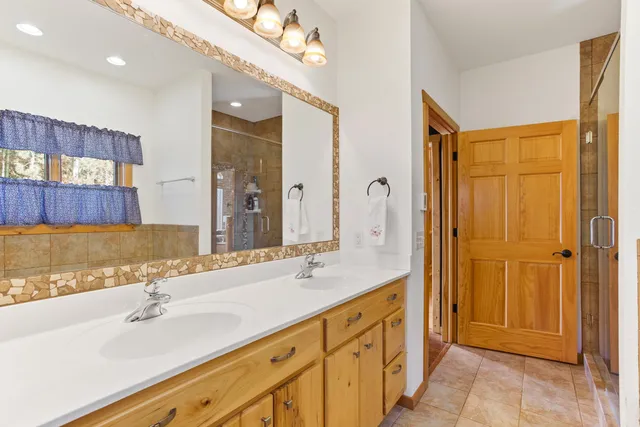 $1,250,000 | W5271 Southview Drive, Necedah, WI 54646